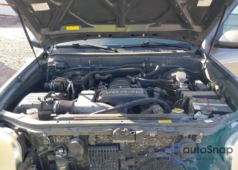 2005 Toyota Sequoia Limited V8 z USA, uszkodzony, nr VIN 5TDBT48AX5S235465